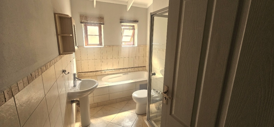 3 Bedroom Property for Sale in Waterval East North West